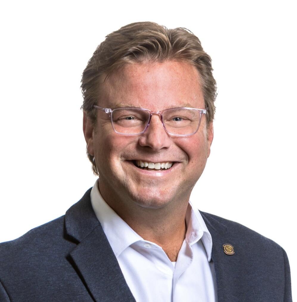 Headshot1.jpg
